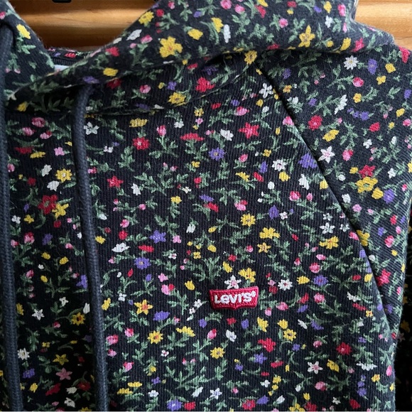 NWOT Levi's Hoodie - Picture 5 of 7